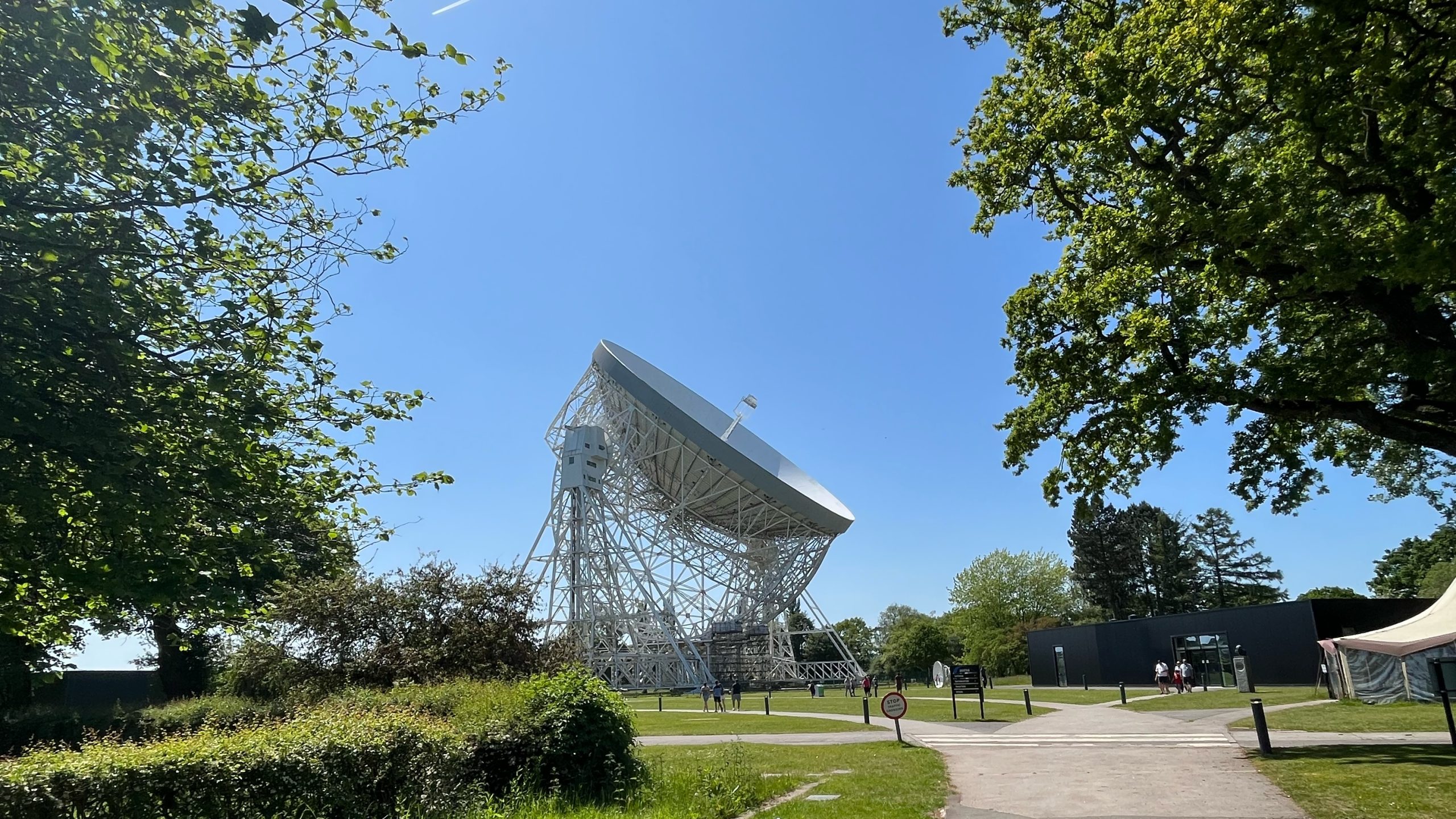 Save Jodrell Bank from closing petition