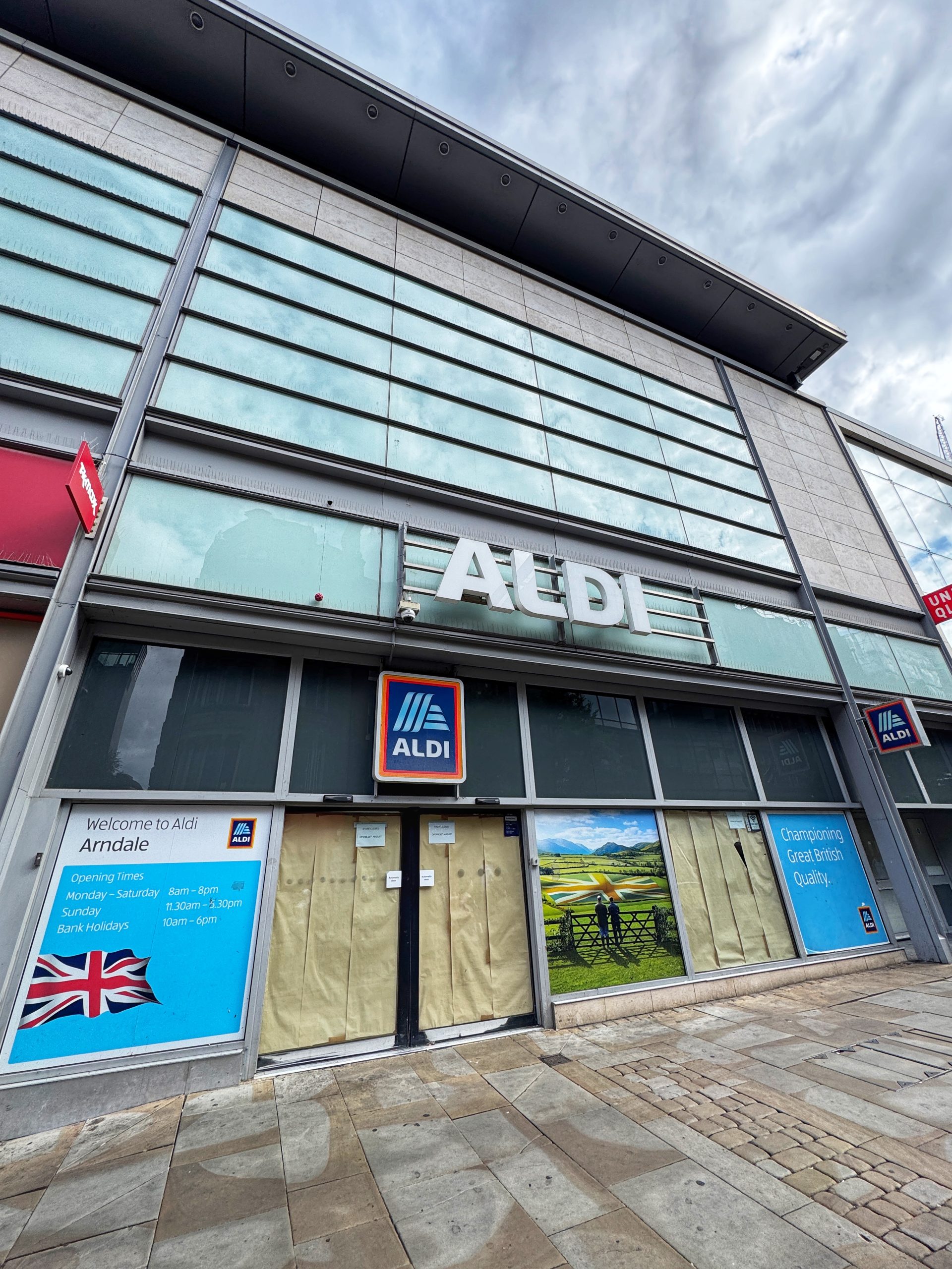 Aldi on Market Street is closed and Mancs say 'that's ruined my f***in day'