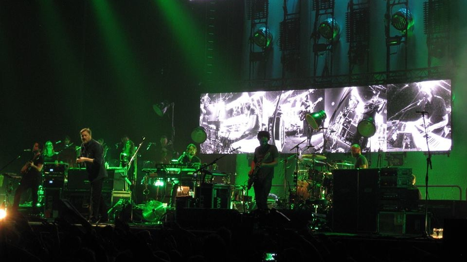 Elbow and celebs backing