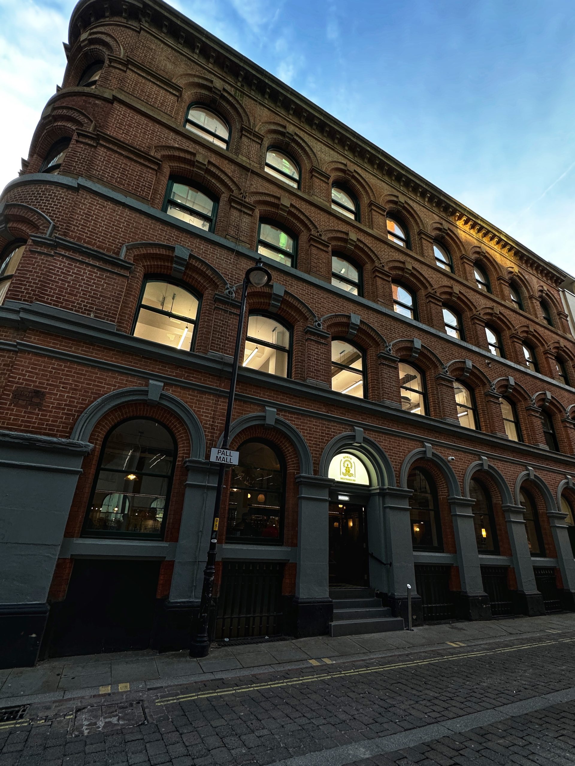 Manchester pub North Westward Ho brilliantly exposes ‘dumb dumb’ criminal after attempted break-in